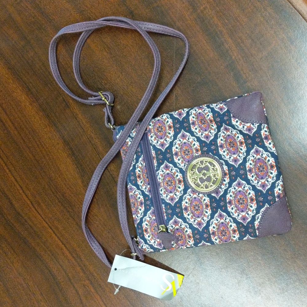 Valerie Stevens Purple Paisley Purse. Cross body style.